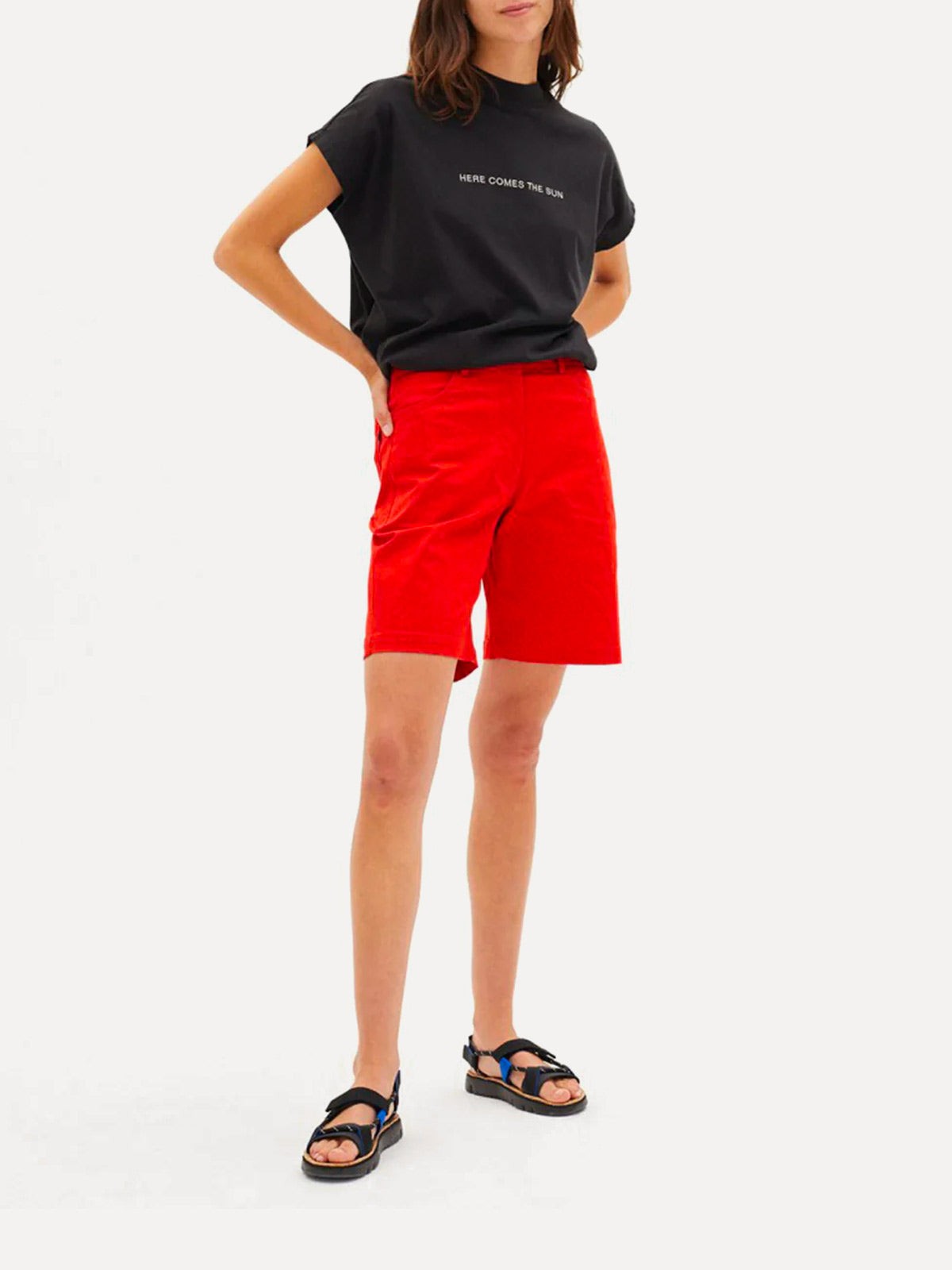 Here Comes the Sun Tee - Black